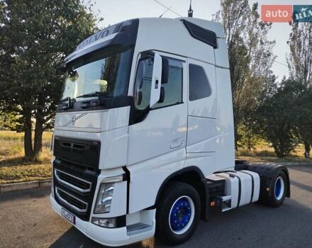 Белый Вольво FH 13, объемом двигателя 0 л и пробегом 809 тыс. км за 35900 $, фото 32 на Automoto.ua