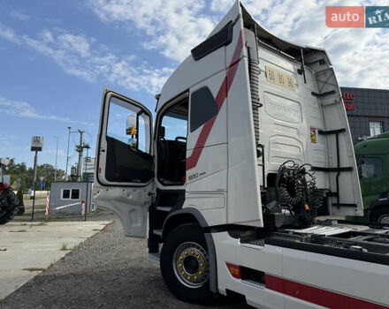 Білий Вольво FH 13, об'ємом двигуна 12.78 л та пробігом 852 тис. км за 28999 $, фото 31 на Automoto.ua
