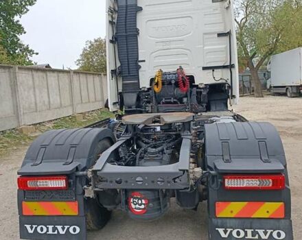 Вольво FH 13 2015 в Тернополе на Automoto.ua Белый Вольво FH 13, объемом двигателя 0 л и пробегом 903 тыс. км за 30000 $, фото 9 на Automoto.ua