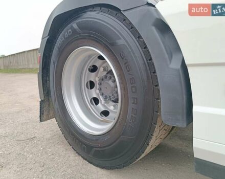 Вольво FH 13 2015 в Тернополе на Automoto.ua Белый Вольво FH 13, объемом двигателя 0 л и пробегом 903 тыс. км за 30000 $, фото 13 на Automoto.ua