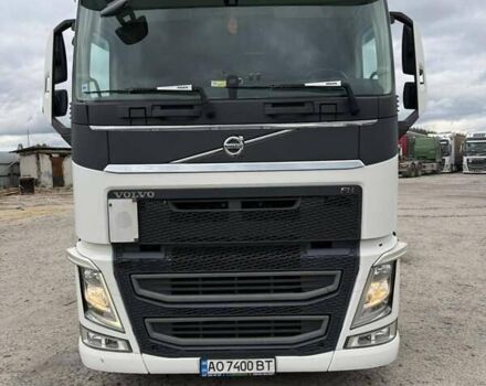 Белый Вольво FH 13, объемом двигателя 0 л и пробегом 1 тыс. км за 23800 $, фото 8 на Automoto.ua