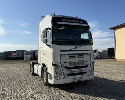 Білий Вольво FH 13, об'ємом двигуна 12.78 л та пробігом 840 тис. км за 32000 $, фото 5 на Automoto.ua