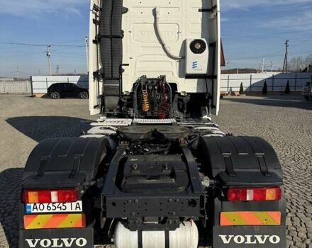 Білий Вольво FH 13, об'ємом двигуна 12.78 л та пробігом 840 тис. км за 32000 $, фото 11 на Automoto.ua