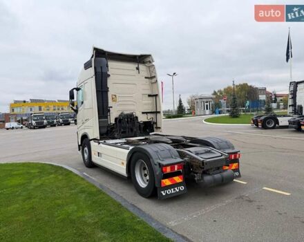 Вольво FH 13 2015 в Киеве на Automoto.ua Белый Вольво FH 13, объемом двигателя 12.8 л и пробегом 989 тыс. км за 28900 $, фото 8 на Automoto.ua