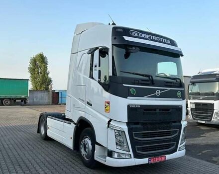Белый Вольво FH 13, объемом двигателя 13 л и пробегом 948 тыс. км за 30100 $, фото 3 на Automoto.ua