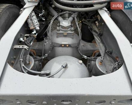 Белый Вольво FH 13, объемом двигателя 12.9 л и пробегом 803 тыс. км за 47178 $, фото 9 на Automoto.ua