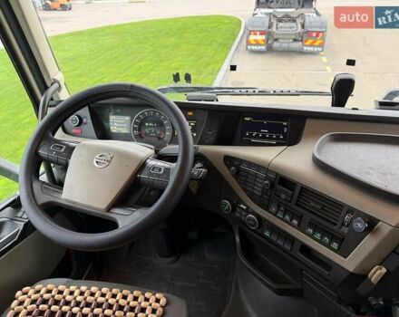Вольво FH 13 2016 в Киеве на Automoto.ua Белый Вольво FH 13, объемом двигателя 12.78 л и пробегом 962 тыс. км за 28900 $, фото 19 на Automoto.ua