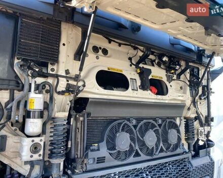 Белый Вольво FH 13, объемом двигателя 12.9 л и пробегом 780 тыс. км за 39500 $, фото 15 на Automoto.ua