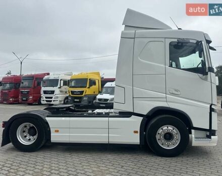 Белый Вольво FH 13, объемом двигателя 12.77 л и пробегом 120 тыс. км за 29900 $, фото 9 на Automoto.ua