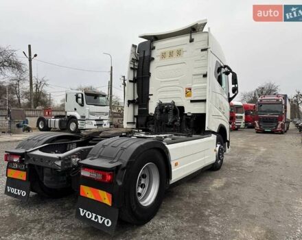 Белый Вольво FH 13, объемом двигателя 12.9 л и пробегом 803 тыс. км за 47178 $, фото 8 на Automoto.ua