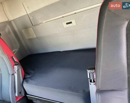 Белый Вольво FH 13, объемом двигателя 12.9 л и пробегом 780 тыс. км за 39500 $, фото 31 на Automoto.ua