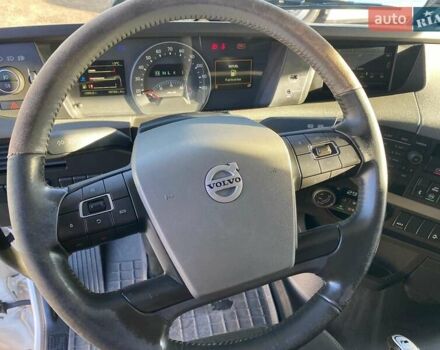 Белый Вольво FH 13, объемом двигателя 12.9 л и пробегом 780 тыс. км за 39500 $, фото 19 на Automoto.ua