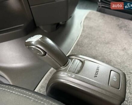 Белый Вольво FH 13, объемом двигателя 12.9 л и пробегом 803 тыс. км за 47178 $, фото 17 на Automoto.ua