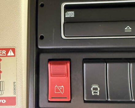 Белый Вольво FH 13, объемом двигателя 0 л и пробегом 670 тыс. км за 38500 $, фото 33 на Automoto.ua