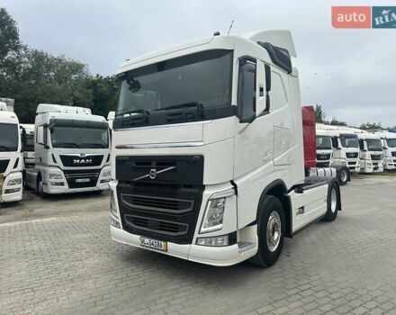 Белый Вольво FH 13, объемом двигателя 12.77 л и пробегом 120 тыс. км за 29900 $, фото 3 на Automoto.ua