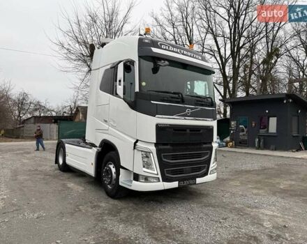 Белый Вольво FH 13, объемом двигателя 12.9 л и пробегом 803 тыс. км за 47178 $, фото 1 на Automoto.ua