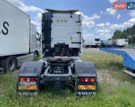 Білий Вольво FH 13, об'ємом двигуна 12.8 л та пробігом 833 тис. км за 41023 $, фото 1 на Automoto.ua