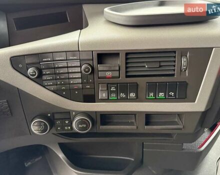 Белый Вольво FH 13, объемом двигателя 12.9 л и пробегом 803 тыс. км за 47178 $, фото 18 на Automoto.ua