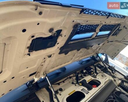 Белый Вольво FH 13, объемом двигателя 12.9 л и пробегом 780 тыс. км за 39500 $, фото 16 на Automoto.ua