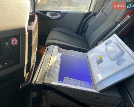 Белый Вольво FH 13, объемом двигателя 12.9 л и пробегом 780 тыс. км за 39500 $, фото 34 на Automoto.ua