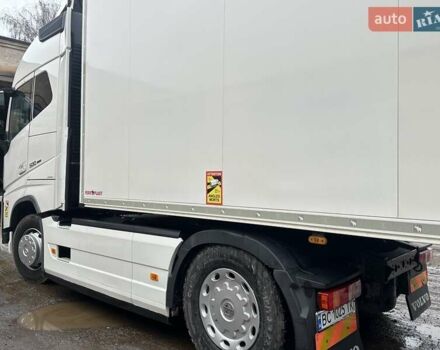 Білий Вольво FH 13, об'ємом двигуна 12 л та пробігом 1 тис. км за 35178 $, фото 5 на Automoto.ua