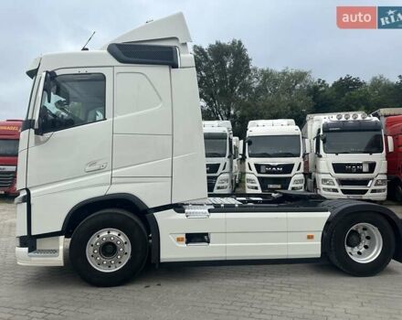 Белый Вольво FH 13, объемом двигателя 12.77 л и пробегом 120 тыс. км за 29900 $, фото 6 на Automoto.ua