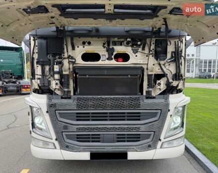 Вольво FH 13 2016 в Киеве на Automoto.ua Белый Вольво FH 13, объемом двигателя 12.78 л и пробегом 962 тыс. км за 28900 $, фото 15 на Automoto.ua
