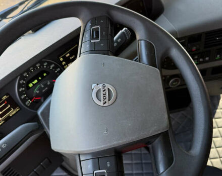 Белый Вольво FH 13, объемом двигателя 0 л и пробегом 670 тыс. км за 38500 $, фото 26 на Automoto.ua