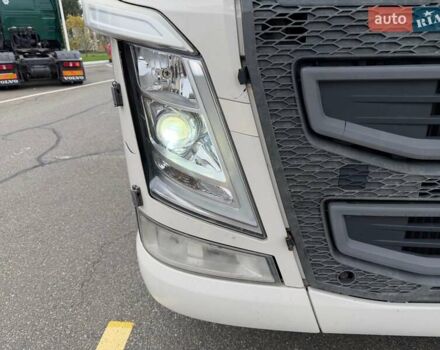 Вольво FH 13 2016 в Киеве на Automoto.ua Белый Вольво FH 13, объемом двигателя 12.78 л и пробегом 962 тыс. км за 28900 $, фото 9 на Automoto.ua