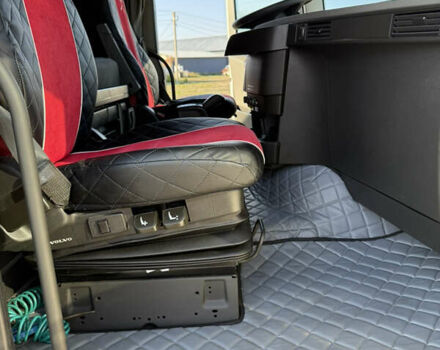 Белый Вольво FH 13, объемом двигателя 0 л и пробегом 670 тыс. км за 38500 $, фото 19 на Automoto.ua