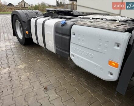 Белый Вольво FH 13, объемом двигателя 12.9 л и пробегом 700 тыс. км за 44888 $, фото 14 на Automoto.ua