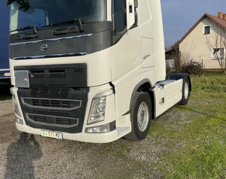 Білий Вольво FH 13, об'ємом двигуна 12.9 л та пробігом 750 тис. км за 44888 $, фото 7 на Automoto.ua