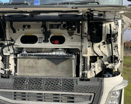 Білий Вольво FH 13, об'ємом двигуна 12.9 л та пробігом 750 тис. км за 44888 $, фото 19 на Automoto.ua