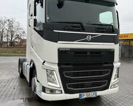 Белый Вольво FH 13, объемом двигателя 12.9 л и пробегом 700 тыс. км за 44888 $, фото 3 на Automoto.ua