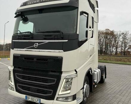 Белый Вольво FH 13, объемом двигателя 12.9 л и пробегом 700 тыс. км за 44888 $, фото 3 на Automoto.ua