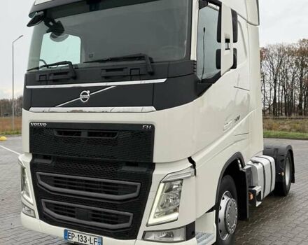 Белый Вольво FH 13, объемом двигателя 12.9 л и пробегом 700 тыс. км за 44888 $, фото 4 на Automoto.ua