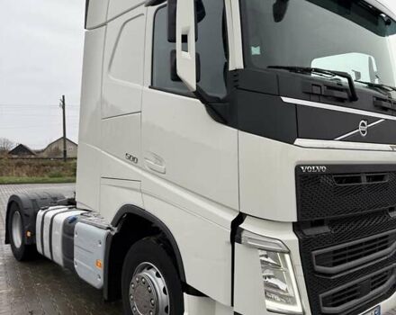 Белый Вольво FH 13, объемом двигателя 12.9 л и пробегом 700 тыс. км за 44888 $, фото 1 на Automoto.ua