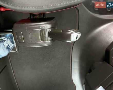 Белый Вольво FH 13, объемом двигателя 12.9 л и пробегом 700 тыс. км за 44888 $, фото 24 на Automoto.ua