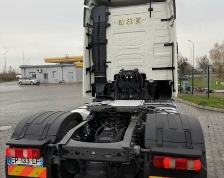 Белый Вольво FH 13, объемом двигателя 12.9 л и пробегом 700 тыс. км за 44888 $, фото 11 на Automoto.ua