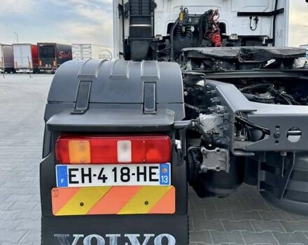 Білий Вольво FH 13, об'ємом двигуна 0 л та пробігом 690 тис. км за 47999 $, фото 102 на Automoto.ua