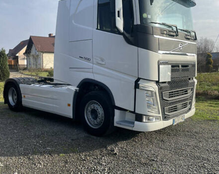 Білий Вольво FH 13, об'ємом двигуна 12.9 л та пробігом 750 тис. км за 44888 $, фото 3 на Automoto.ua