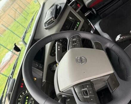 Белый Вольво FH 13, объемом двигателя 12.9 л и пробегом 700 тыс. км за 44888 $, фото 18 на Automoto.ua