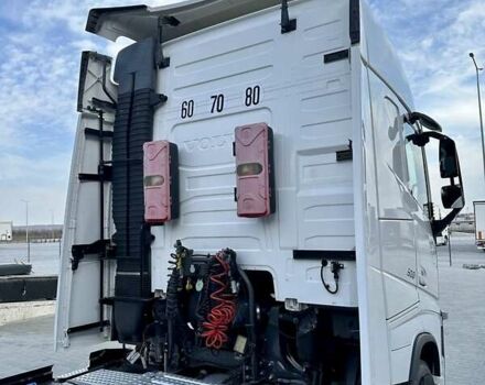 Білий Вольво FH 13, об'ємом двигуна 0 л та пробігом 690 тис. км за 47999 $, фото 121 на Automoto.ua