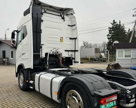 Белый Вольво FH 13, объемом двигателя 12.9 л и пробегом 870 тыс. км за 43500 $, фото 10 на Automoto.ua