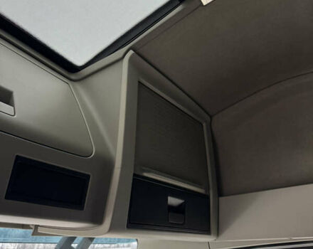 Белый Вольво FH 13, объемом двигателя 12.9 л и пробегом 870 тыс. км за 43500 $, фото 27 на Automoto.ua