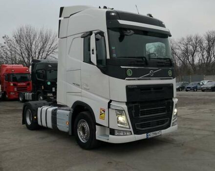 Белый Вольво FH 13, объемом двигателя 12.78 л и пробегом 735 тыс. км за 54500 $, фото 2 на Automoto.ua