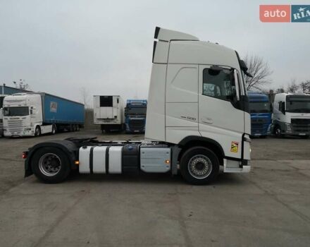 Белый Вольво FH 13, объемом двигателя 12.78 л и пробегом 735 тыс. км за 54500 $, фото 3 на Automoto.ua