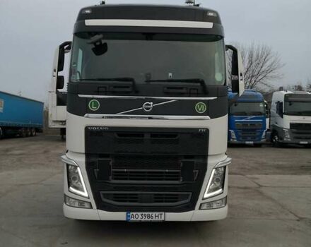 Белый Вольво FH 13, объемом двигателя 12.78 л и пробегом 735 тыс. км за 54500 $, фото 1 на Automoto.ua
