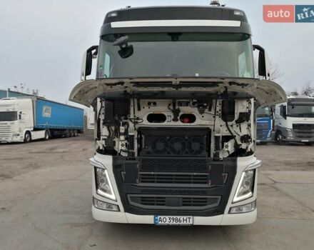 Белый Вольво FH 13, объемом двигателя 12.78 л и пробегом 735 тыс. км за 54500 $, фото 8 на Automoto.ua