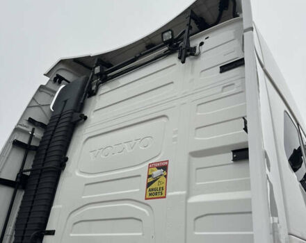 Белый Вольво FH 13, объемом двигателя 12.9 л и пробегом 870 тыс. км за 43500 $, фото 14 на Automoto.ua